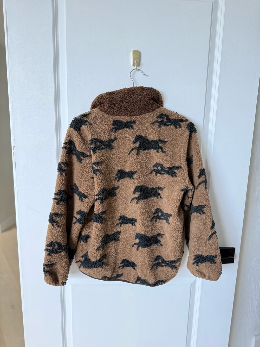 The Great. The Pasture Fleece Jacket in Light Hickory - Brown/Black - Picture 3 of 3